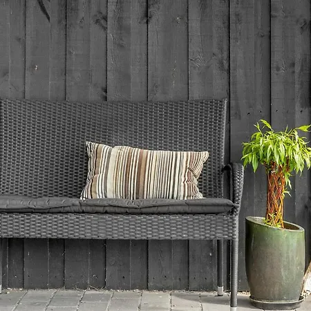 Three-bedroom With A Hot Tub 01