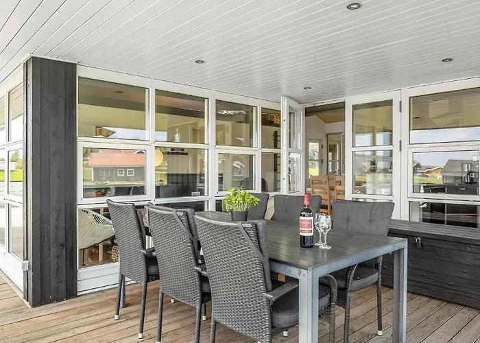 Three-bedroom With A Hot Tub 01 * Nordborg