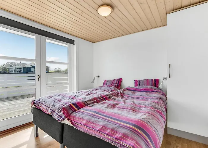 Holiday home Three-bedroom With A Hot Tub 01 Nordborg